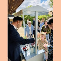 SLIKBUTIK I LYSEBL�